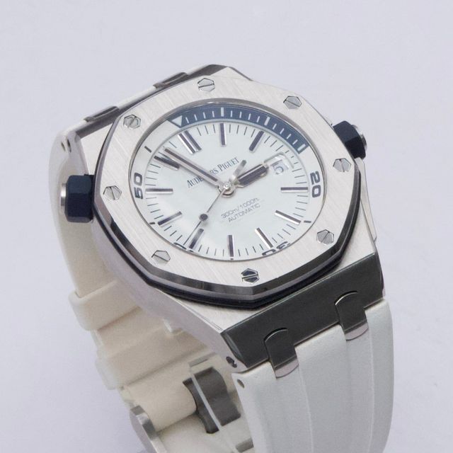 Audemars Piguet Royal Oak Offshore 15710ST.OO.A010CA.01 Image 3